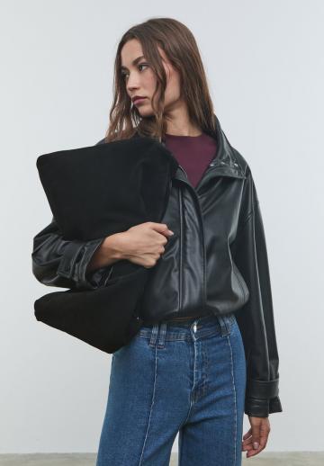 Клешеные джинсы