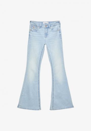 Клешеные джинсы