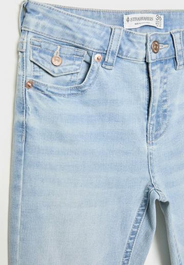 Клешеные джинсы