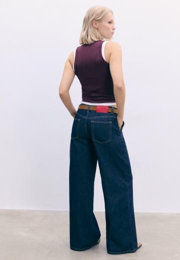 Клешеные джинсы