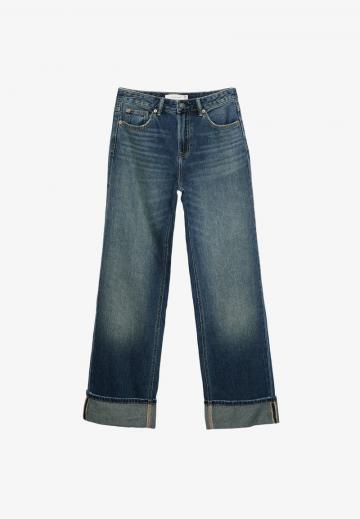 Клешеные джинсы