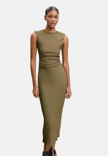 Платье футляр