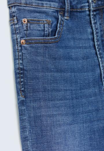 Узкие джинсы