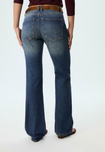 Клешеные джинсы