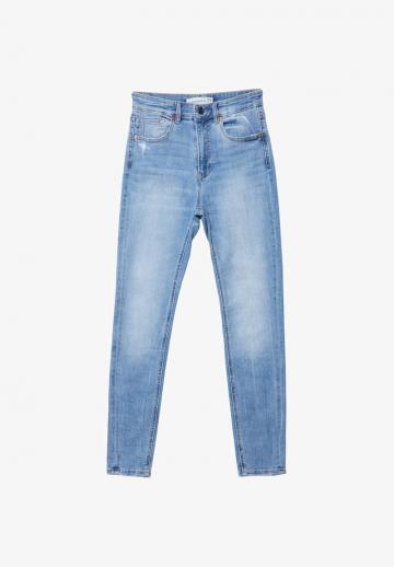 Короткие джинсы