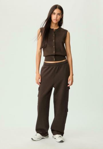 Брюки с накладными карманами