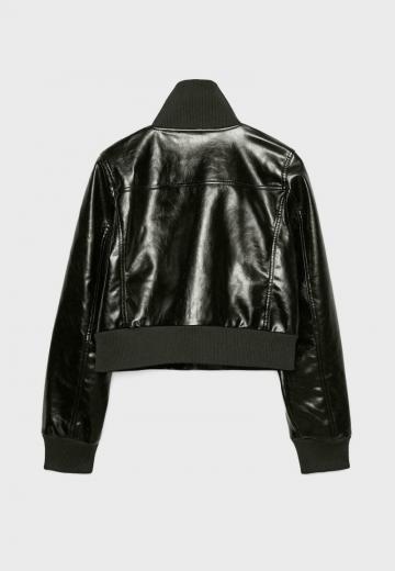 Короткая куртка