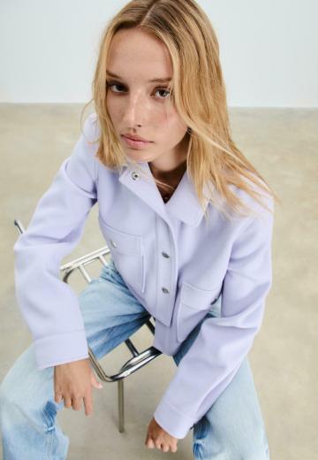 Куртка с накладнымит карманами