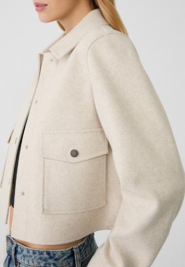 Куртка с накладнымит карманами