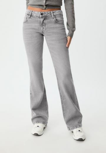 Клешеные джинсы