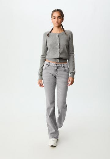 Клешеные джинсы