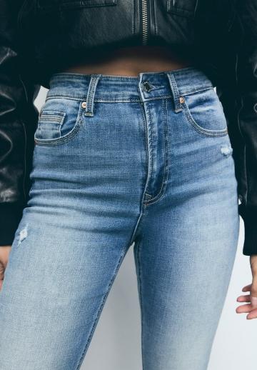 Короткие джинсы