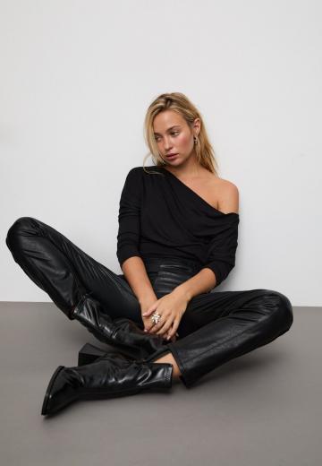 Полусапожки на высоком каблуке