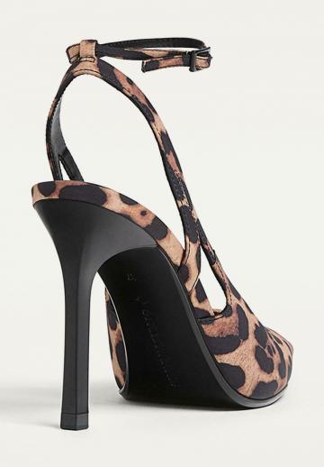 Туфли на высоком каблуке