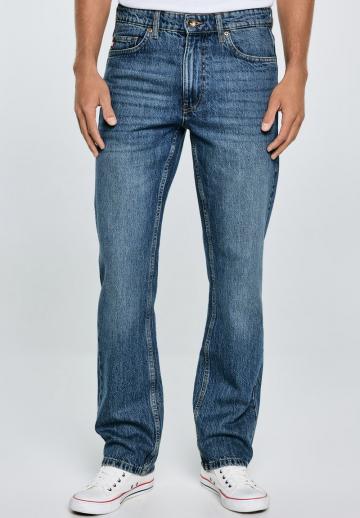 Прямые джинсы