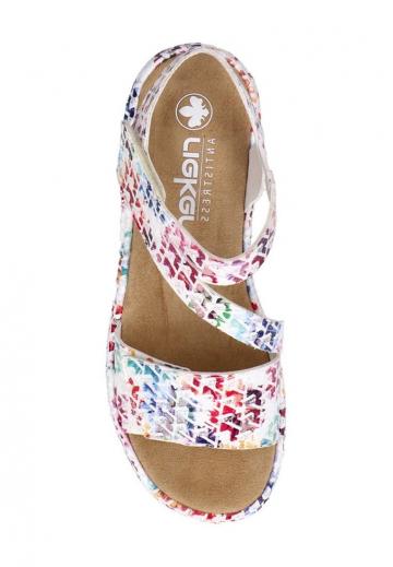 Босоножки на танкетке