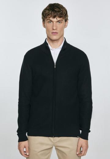 Вязаная кофта