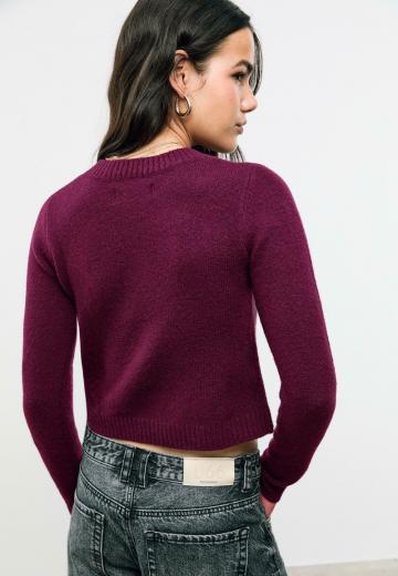 Пуловер с вырезом V