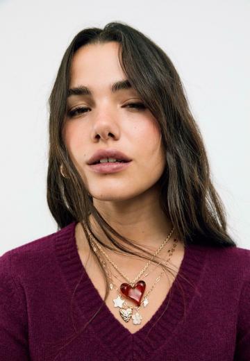 Пуловер с вырезом V