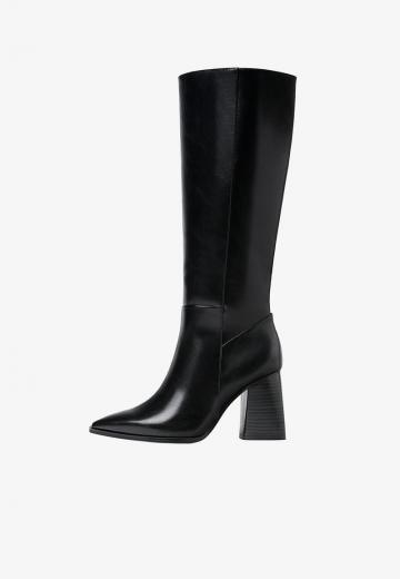 Высокие сапоги