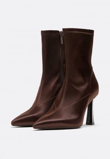 Высокие сапоги