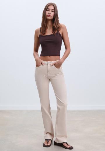 Прямые джинсы