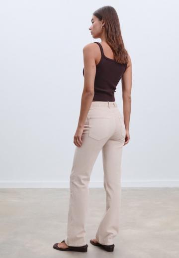 Прямые джинсы