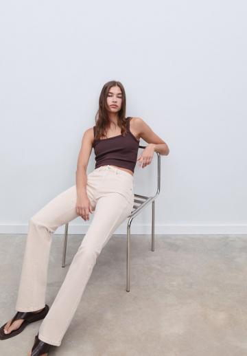 Прямые джинсы