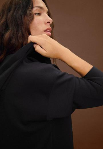 Пуловер с капюшоном