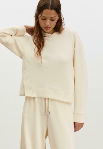 Пуловер с капюшоном