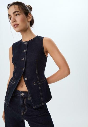 Джинсовая жилетка