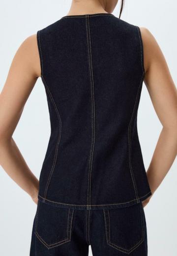 Джинсовая жилетка