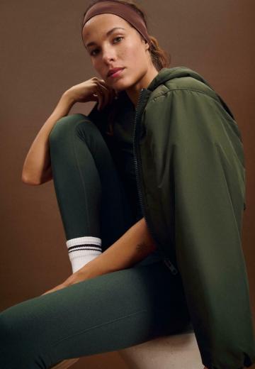 Короткая куртка