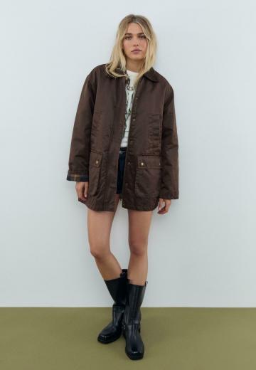 Куртка с накладнымит карманами