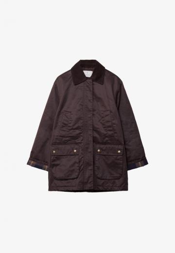 Куртка с накладнымит карманами