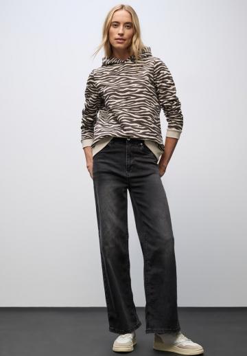 Пуловер с капюшоном