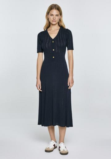 Вязаное платье