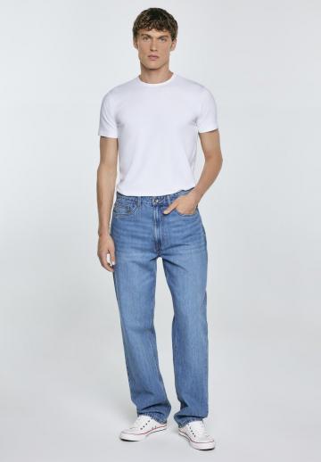 Прямые джинсы