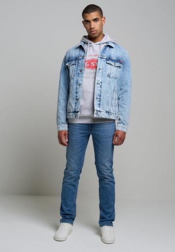 Джинсовая куртка