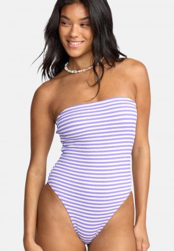 Слитный купальник