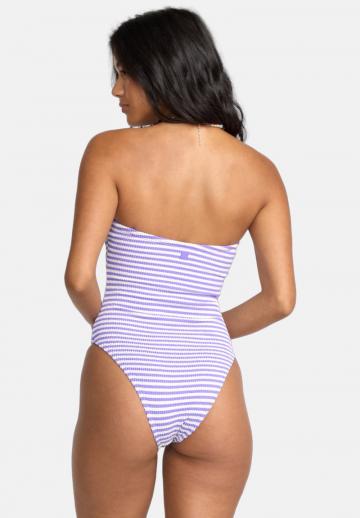 Слитный купальник