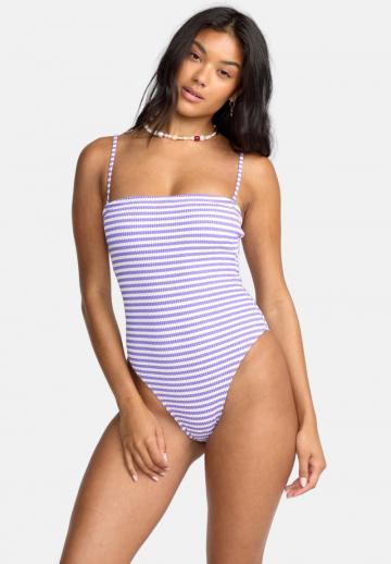 Слитный купальник