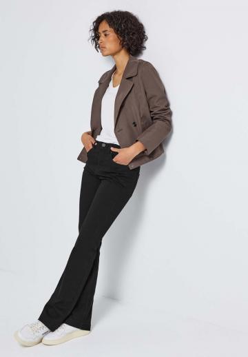 Клешеные брюки