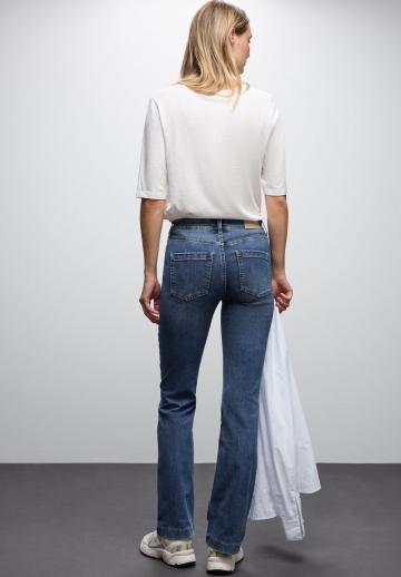 Клешеные брюки