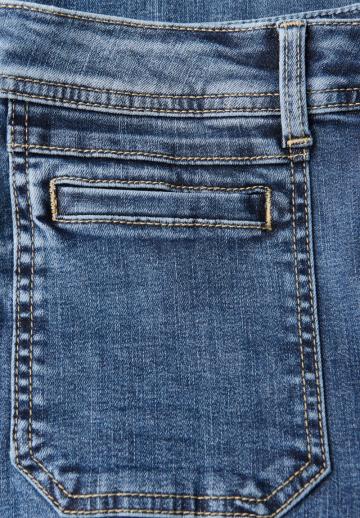 Клешеные брюки