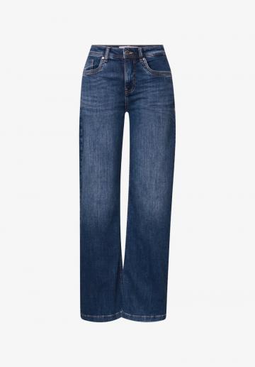 Свободные джинсы