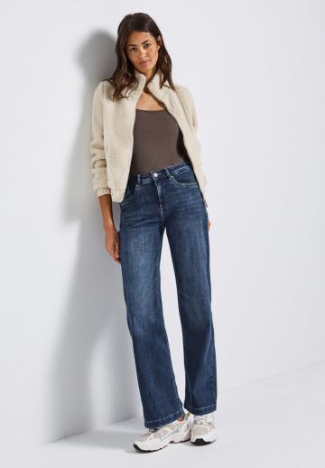 Свободные джинсы