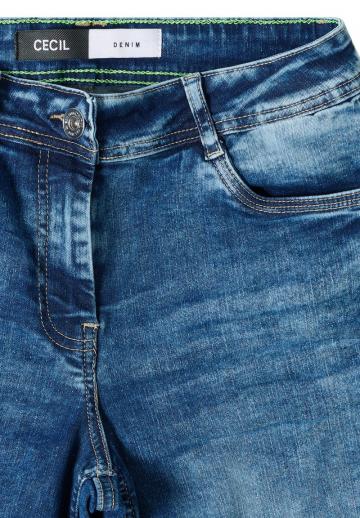 Прямые джинсы