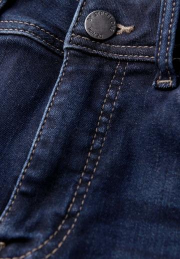 Свободные джинсы
