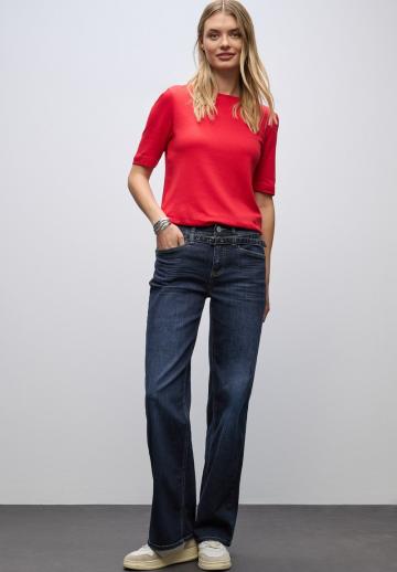 Прямые джинсы